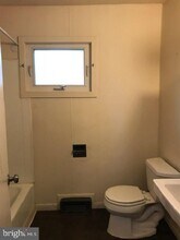 132 E Maple Grove Rd in Narvon, PA - Building Photo - Building Photo