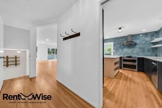 315 Crestmont Dr in Oakland, CA - Building Photo - Building Photo