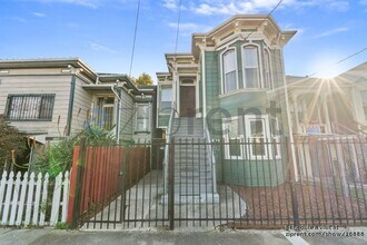 1733 14th St in Oakland, CA - Building Photo - Building Photo
