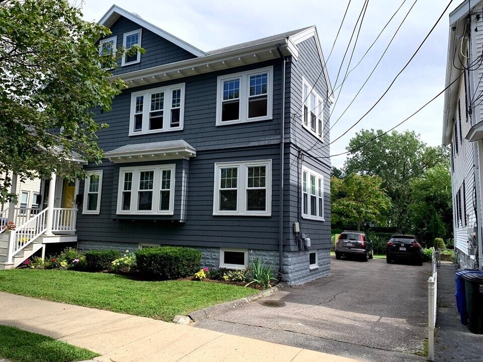 116 Varnum St, Unit 116 in Arlington, MA - Foto de edificio