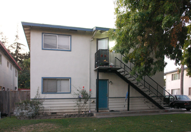 988 College Dr in San Jose, CA - Building Photo - Building Photo