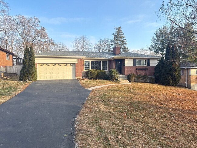7764 Hartfield Pl in Cincinnati, OH - Building Photo - Building Photo