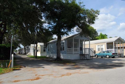 1002 Locke St in Avon Park, FL - Foto de edificio