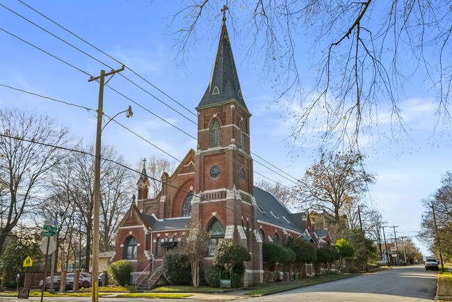 Cathedral Park Apartments in Little Rock, AR - Foto de edificio - Building Photo