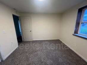 74 Maple Ln in Teays Valley, WV - Building Photo - Building Photo