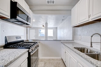 108 Bellinger St, Unit 108 Bellinger Street in San Antonio, TX - Building Photo - Building Photo