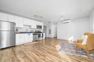 170 Ridge Rd in Wethersfield, CT - Building Photo - Building Photo