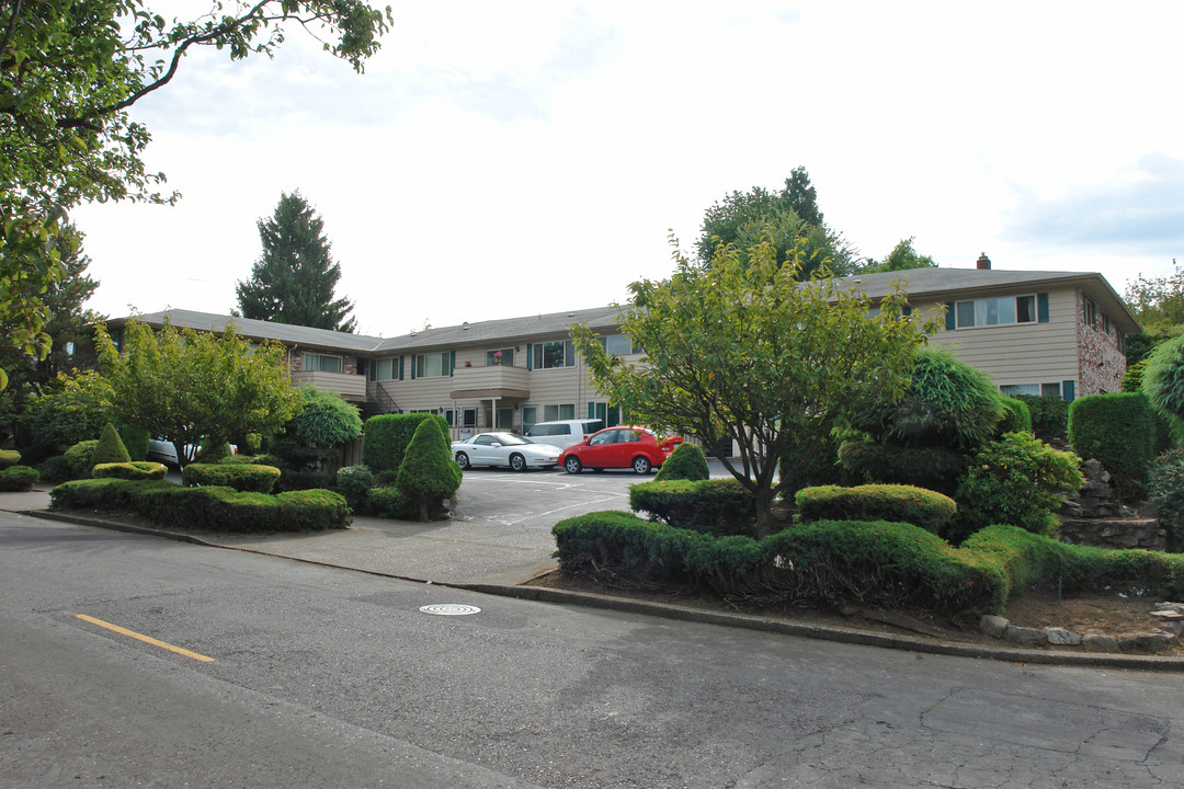 Park Regency in Portland, OR - Building Photo