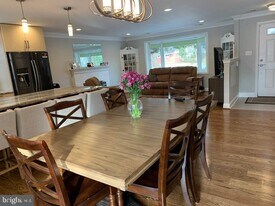 7413 Farnum St in Springfield, VA - Building Photo