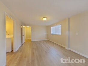 10612 Bellaire St in Thornton, CO - Building Photo - Building Photo