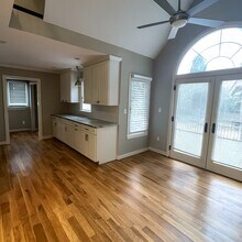 417 Maylands Ave in Raleigh, NC - Building Photo - Building Photo