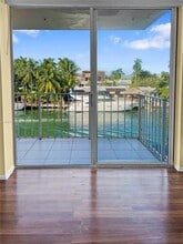 1777 SE 15th St, Unit 302 in Fort Lauderdale, FL - Building Photo - Building Photo