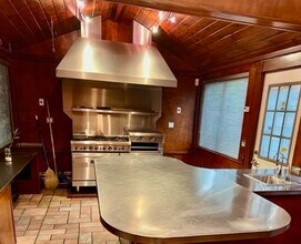 45 Cherry Pl in Newton, MA - Building Photo - Building Photo