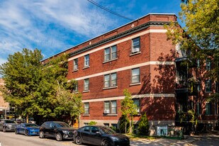 5126 Sherbrooke Rue O in Montréal, QC - Building Photo