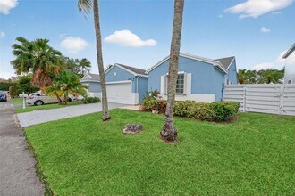 14610 SW 145th Pl in Miami, FL - Building Photo - Building Photo