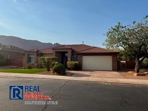140 Tuacahn Dr in Ivins, UT - Building Photo - Building Photo