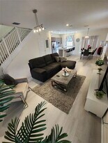 10407 NW 82nd St in Doral, FL - Building Photo