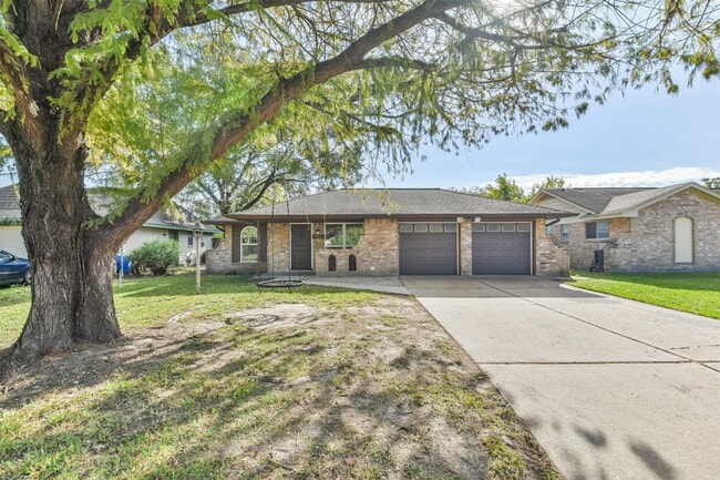 property at 7623 Yellow Pine Dr