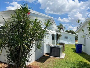 145 NW 41st Ct in Pompano Beach, FL - Building Photo - Building Photo