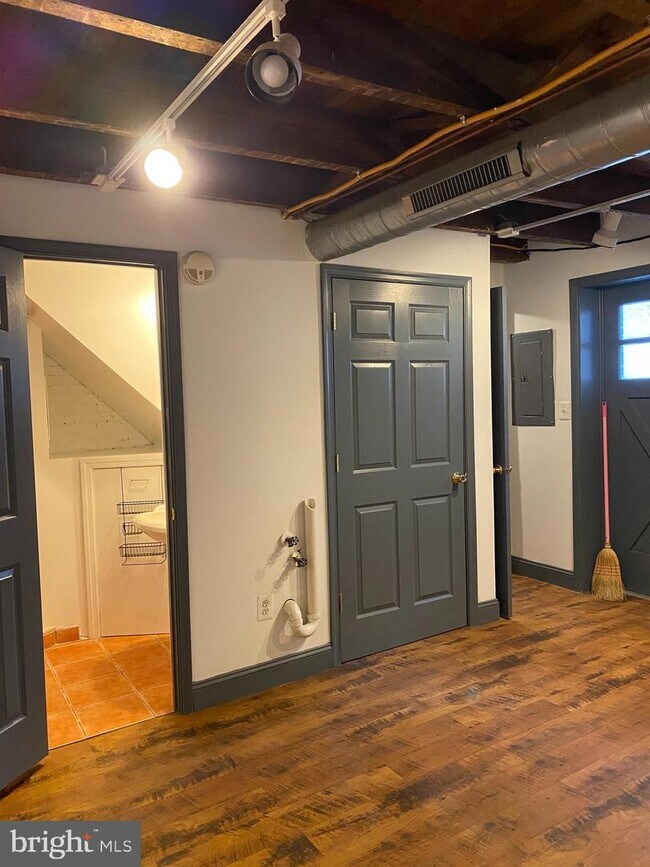 1724 Aliceanna St photo'