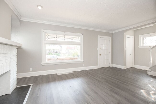 property at 10101 Greenview Ave