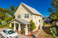 317 Tarpon Ave E in Tarpon Springs, FL - Building Photo - Primary Photo