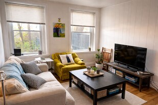 199 Winthrop Rd in Brookline, MA - Building Photo