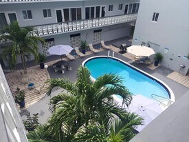 1818 Rodman St in Hollywood, FL - Building Photo