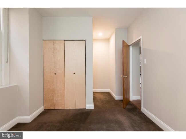 1600 Walnut St