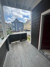 17 Grant St, Unit #1 in Somerville, MA - Building Photo - Building Photo