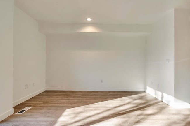 Maven TownHomes in Salt Lake City, UT - Building Photo - Building Photo