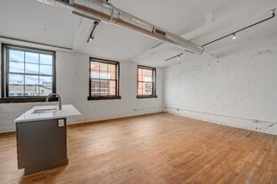 1851 N Howard St, Unit C301 in Philadelphia, PA - Building Photo