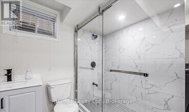 833 Farmstead Dr in Milton, ON - Building Photo - Building Photo