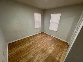 4604 Zuni Rd SE in Albuquerque, NM - Building Photo - Building Photo