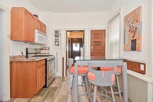 22 Dell St in Somerville, MA - Building Photo