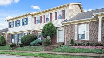 711 Brentwood Pointe in Brentwood, TN - Building Photo