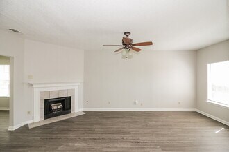 7899 Brady Creek Cove in Memphis, TN - Foto de edificio - Building Photo