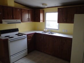 2410 Zeus Pl in Desoto, MO - Building Photo - Building Photo