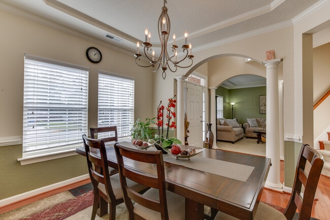 1441 Kemp Bridge Dr in Chesapeake, VA - Building Photo - Building Photo