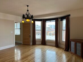 2329 Curlew St, Unit #3 in San Diego, CA - Building Photo - Building Photo