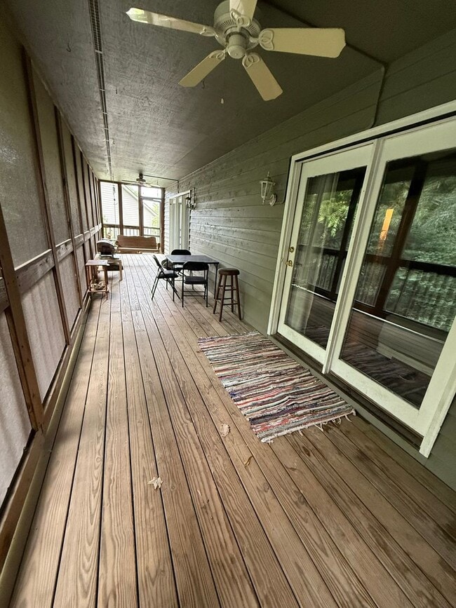 property at 9431 S Pointe Retreat Dr