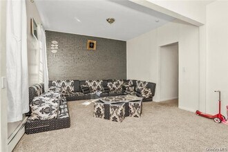 80 Elliott Ave, Unit 3rd Floor in Yonkers, NY - Building Photo - Building Photo