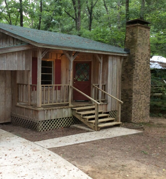 203 Rockshop Rd in Dubach, LA - Building Photo