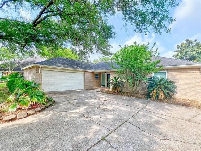 property at 15810 Stanhope Ct