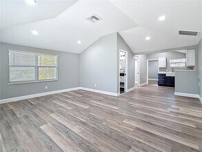 3755 10th Ave S in St. Petersburg, FL - Building Photo - Building Photo
