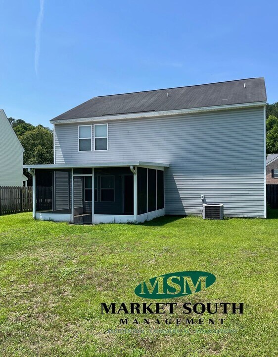 4 Lake Shore Blvd in Port Wentworth, GA - Building Photo