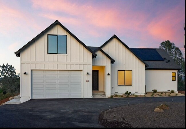 property at 3350 Sugarloaf Mountain Rd