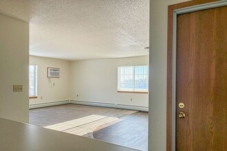 Pheasant Hollow Apartments in Grundy Center, IA - Building Photo - Building Photo