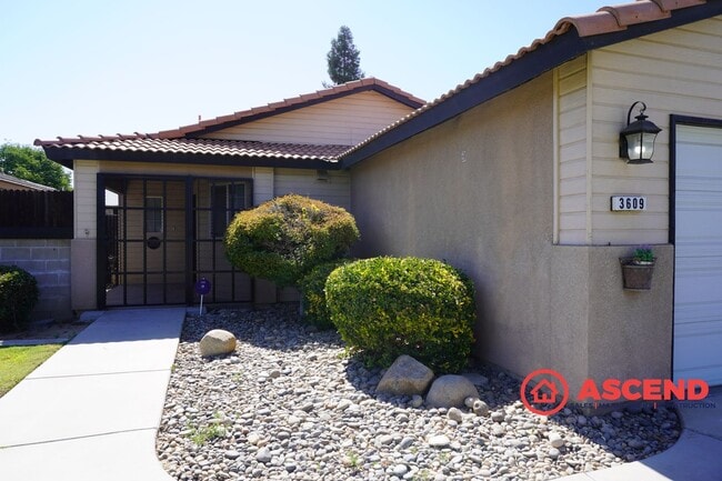 3609 Villa Lante St in Bakersfield, CA - Building Photo - Building Photo