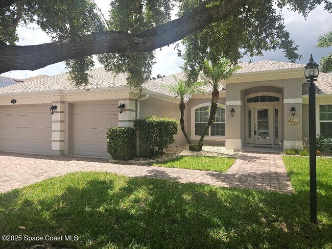 2074 Botanica Cir in West Melbourne, FL - Foto de edificio - Building Photo